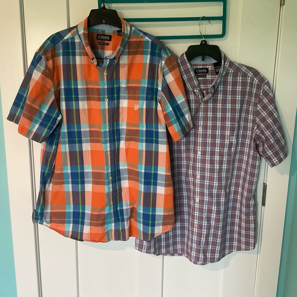 2-Chaps Plaid Men’s Short Sleeve Shirts  both in Great Condition “Easy Care” XL